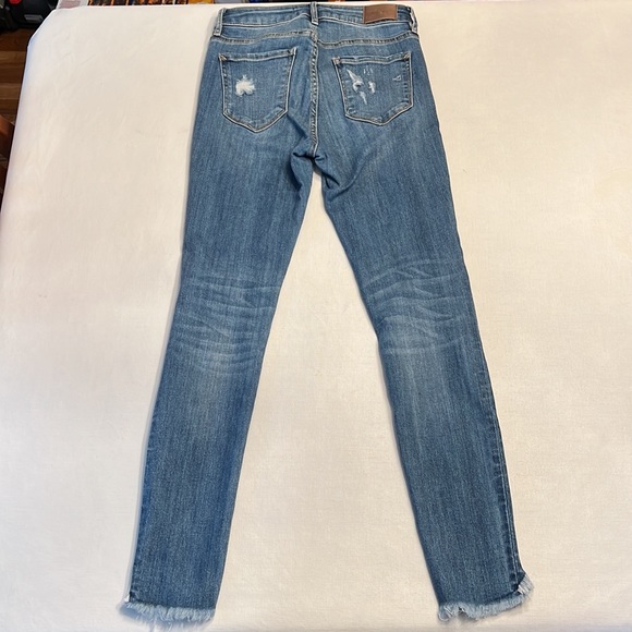 Hidden Denim Distressed Skinny Jeans - Picture 5 of 11